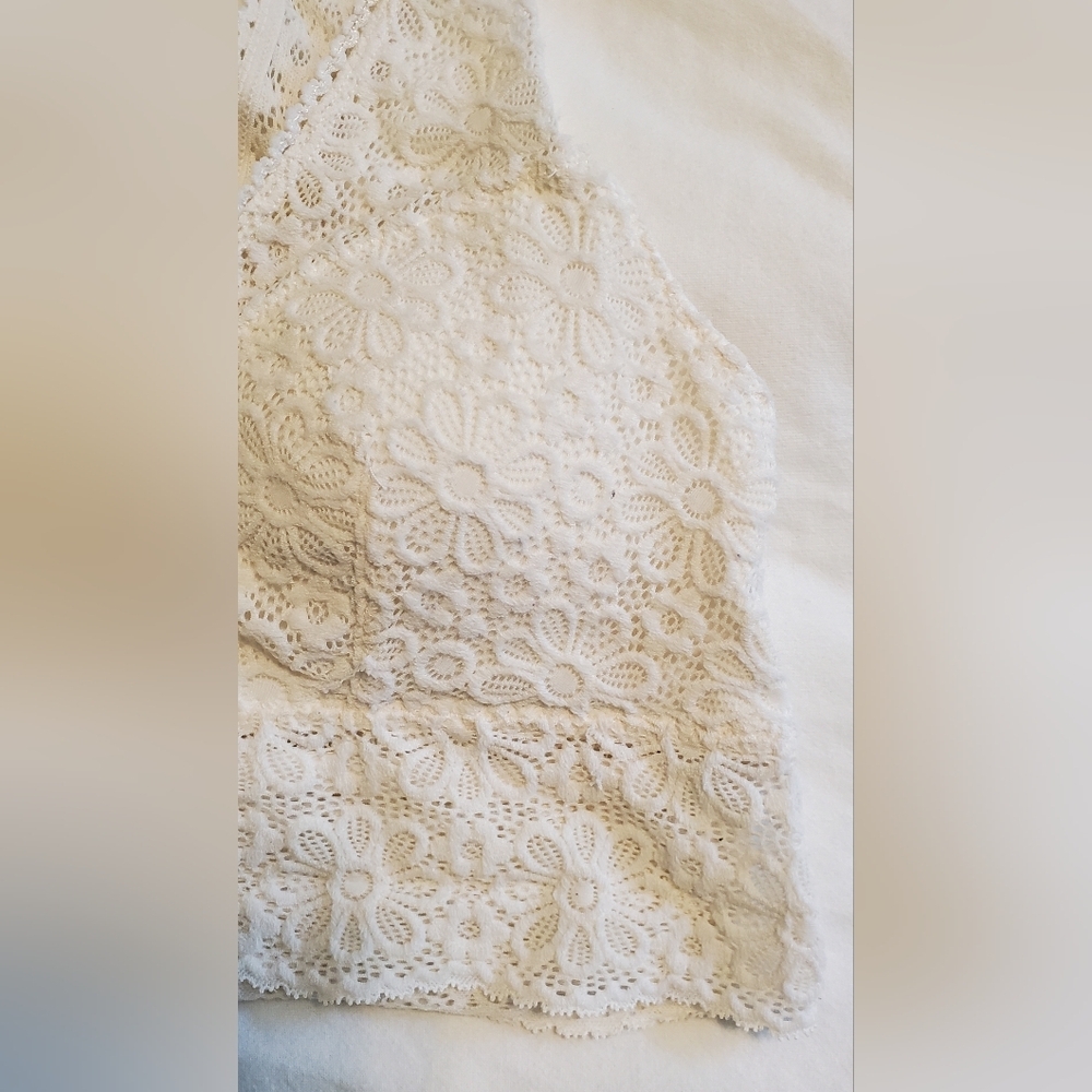 Womens Bralette Bundle Size Medium - image 3